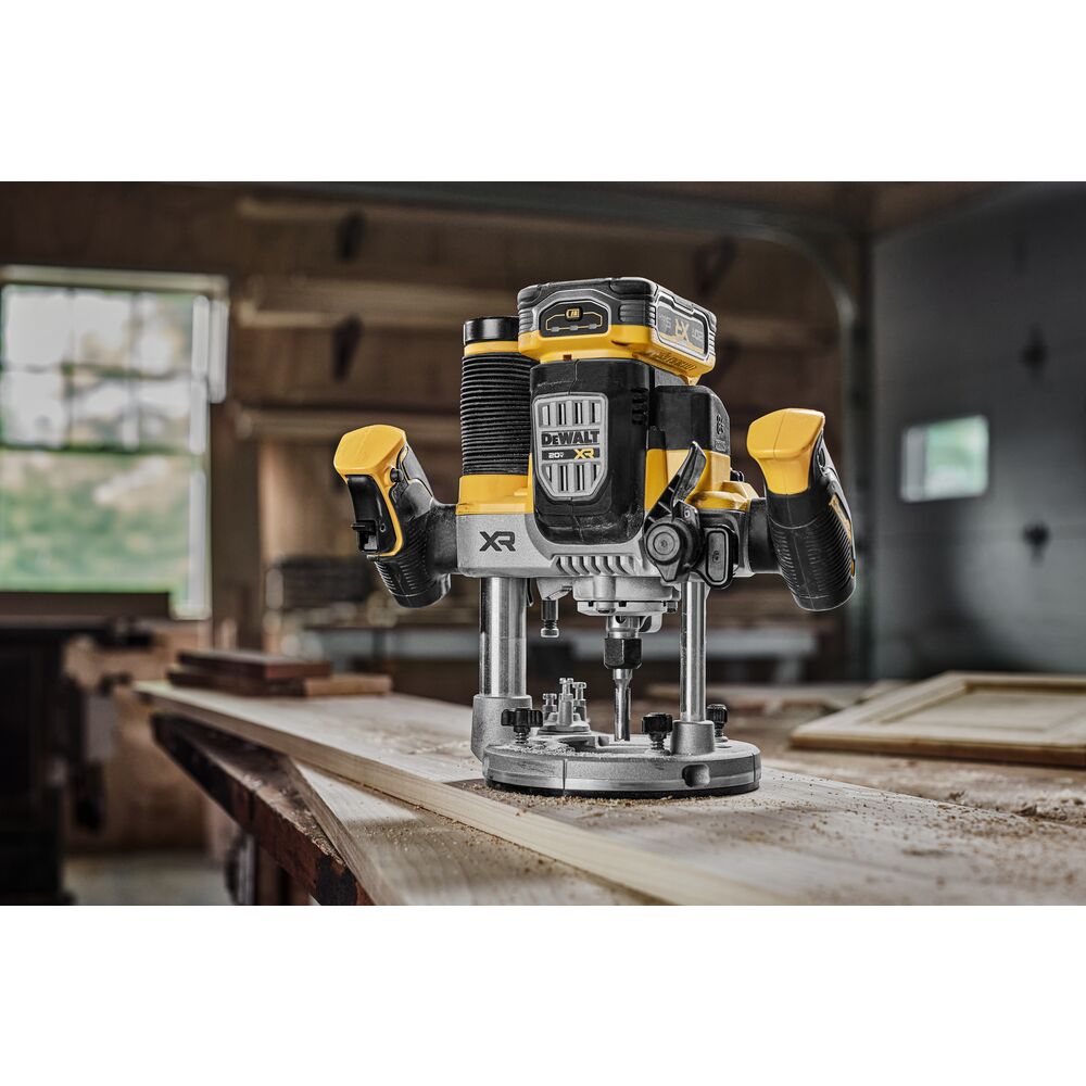 Dewalt Dcw604nt Dewalt Router Bare Plunge Router Dewalt Bare