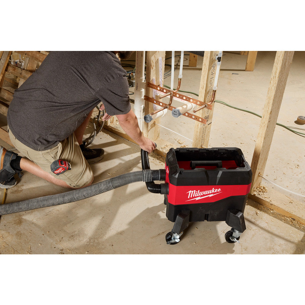 Milwaukee 0920-20DS M18 FUEL 9 Gallon Wet/Dry Vacuum w/ Debris