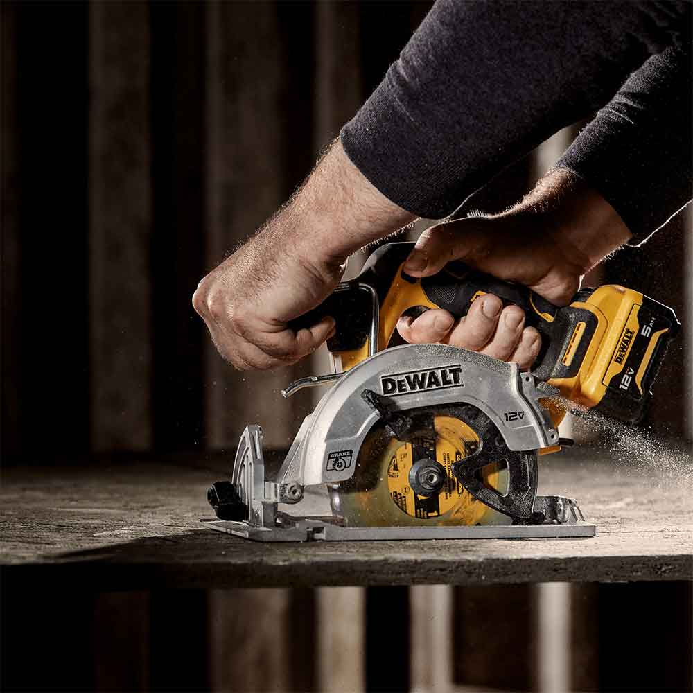 Dewalt Dw936 Dw935 Cordless Trim Saw DeWalt Cordless Construction
