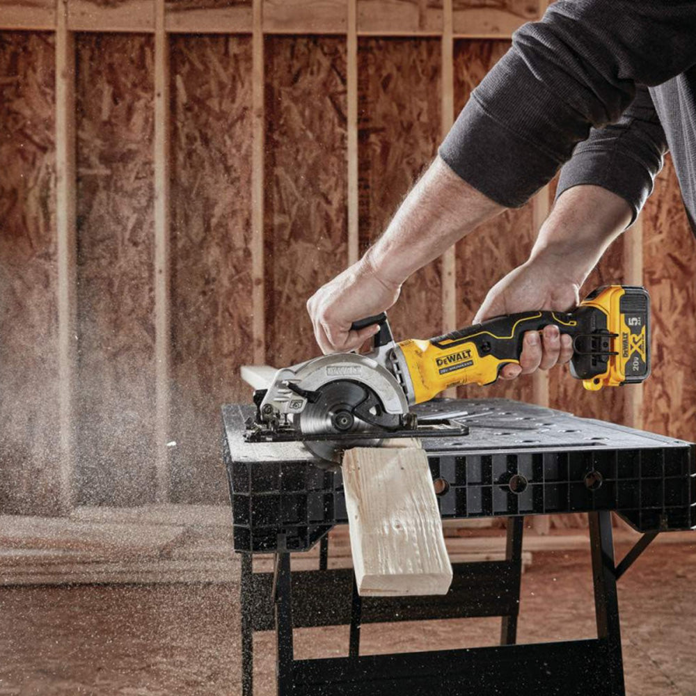 DeWALT DCS571P1 20V MAX Brushless 4-1/2 In Cordless Atomic