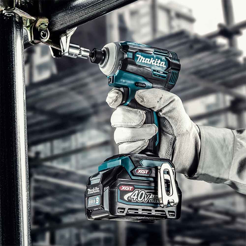 Makita GDT01D 40V MAX XGT Brushless Cordless Impact Driver Kit w