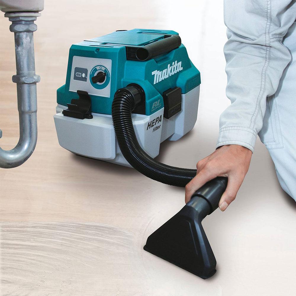 Makita XCV11Z 18 Volt Gallon Brushless Wet/Dry Dust Extractor
