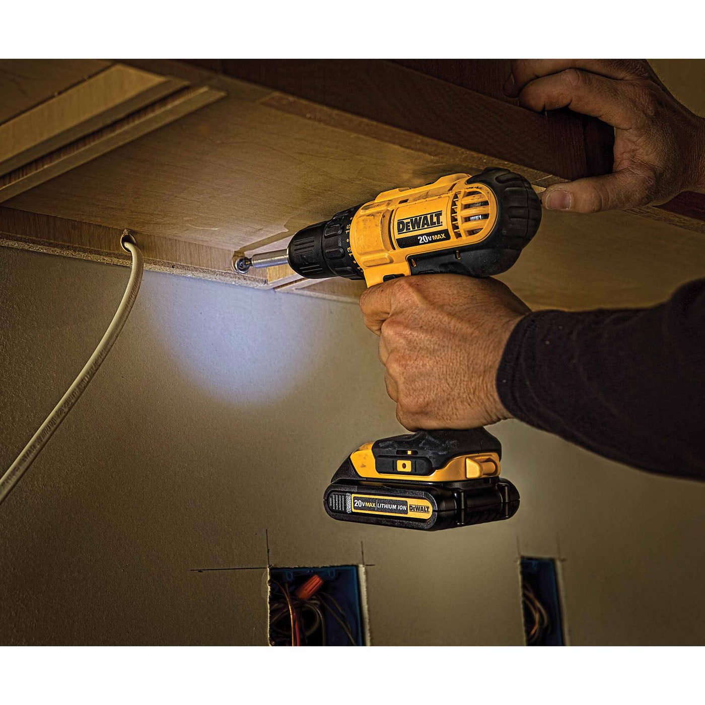 DeWALT DCD771C2 20V MAX Lithium-Ion 1/2