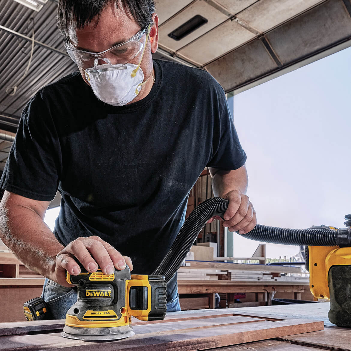 DeWALT DCW210B 20V 5-Inch Cordless Random Orbital Sander Bare