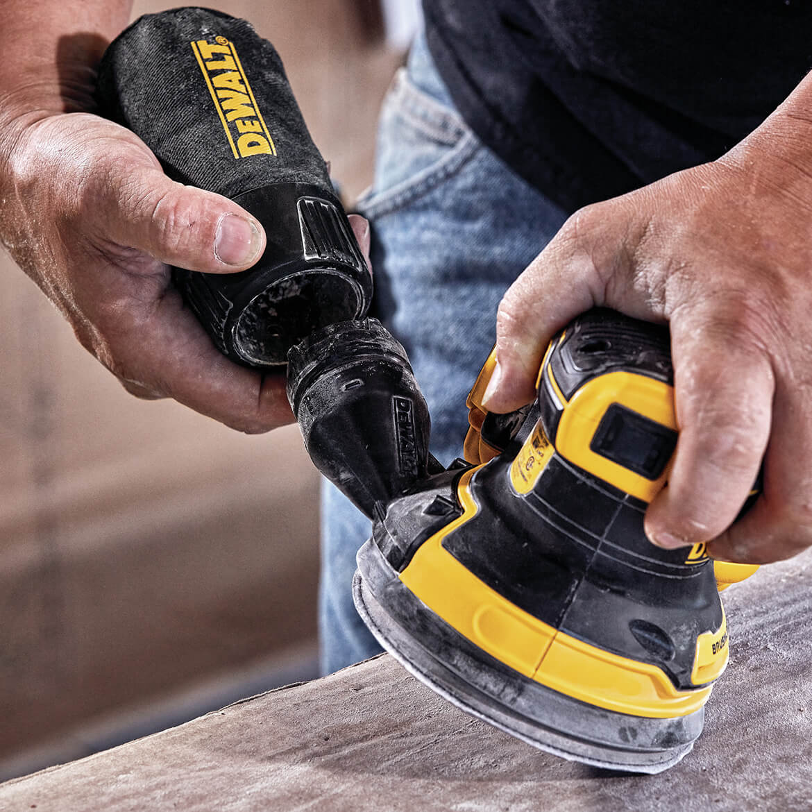 DeWALT DCW210P1 20V 5-Inch Brushless Random Orbital Sander